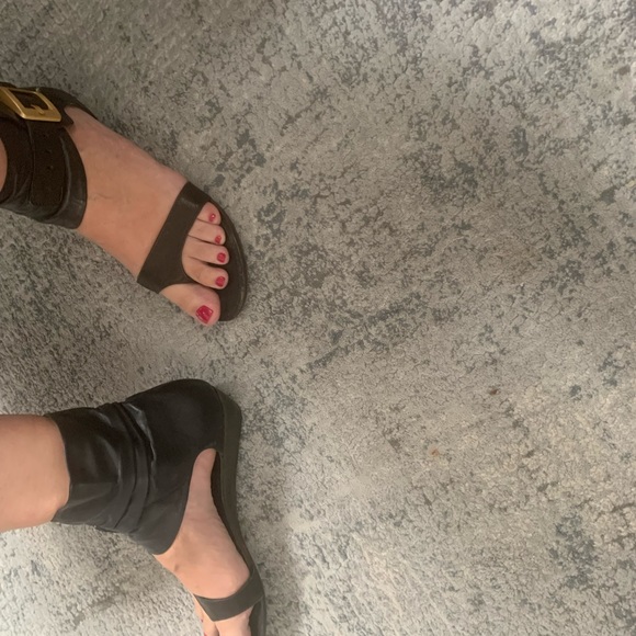 BCBGMaxAzria Wedge Sandals - Black - Size 9 1/2 - Picture 2 of 10